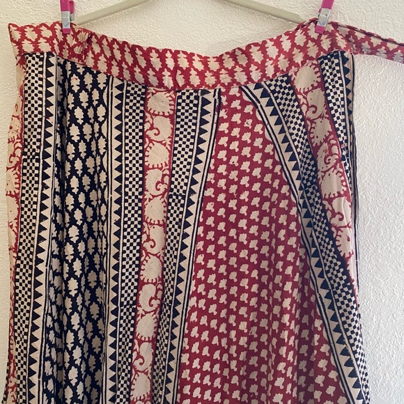 Women's Beautiful wrap around skirt - Picture 5 of 14